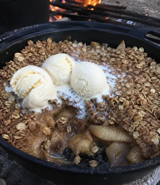 camping apple tart